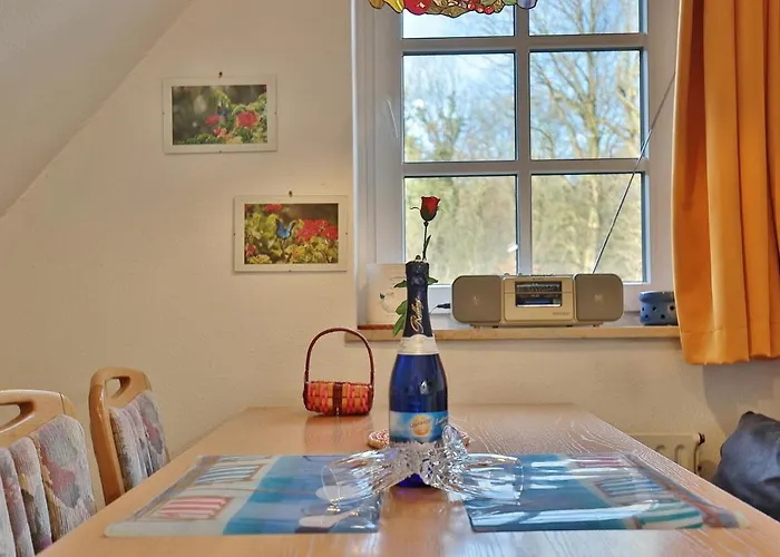 Am Rosenhain 23 Am Rosenhain 23 05 * Timmendorfer Strand